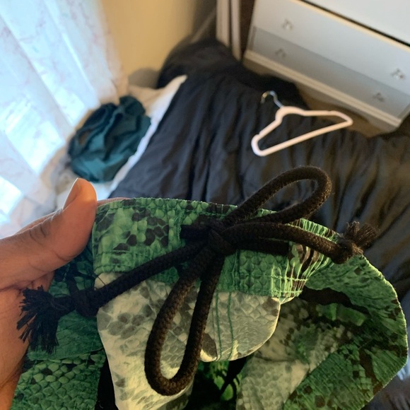 Golf Snake Print Shorts - Picture 4 of 4